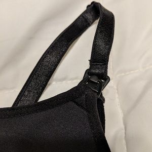 EUC Gilligan & O'Malley Nursing Bra